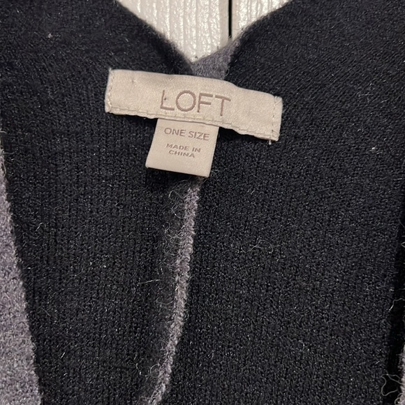 LOFT Sweater Poncho - Picture 5 of 6